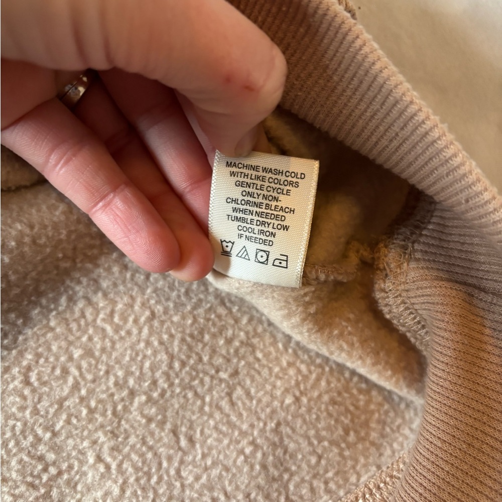 No Comment Beige Butterfly Applique Sweatshirt Large Cozy Fleece Pullover - Picture 5 of 7